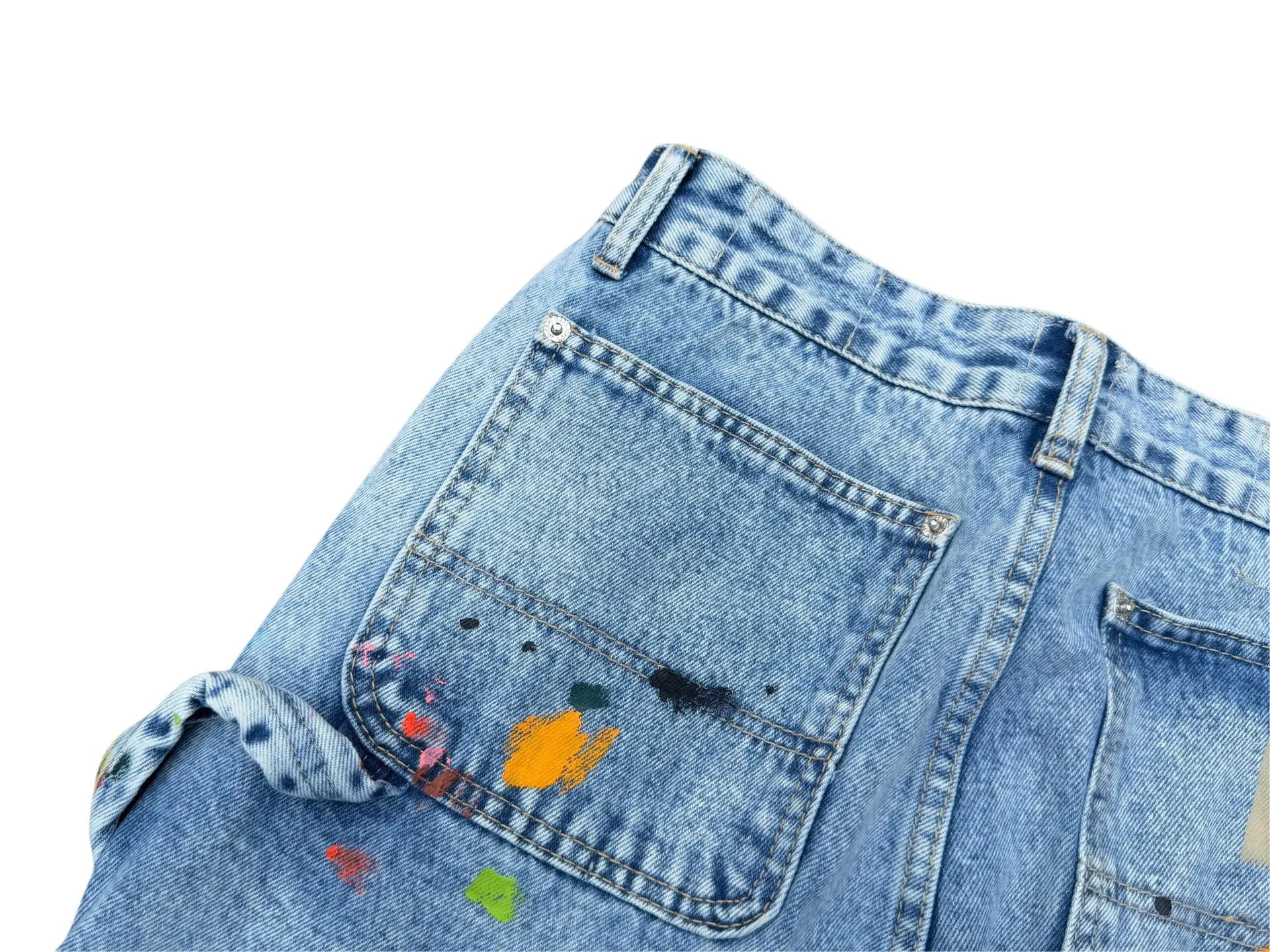 -Size upper body P250#G94 GALLERY DEPT. Spliced ​​patchwork splash-ink denim bell-bottoms, washed and distressed spliced ​​jeans. During the process, the owner of the denim washing plant helped introduce a boss who once worked at Levi's foundry and then started his own business. This also paved the way for the following styles. Therefore, Levi's remodeled single product for the base plate is really familiar. Whether it is the fabrics supplied or the lathes used in production, there is nothing to choose from. -Color: Blue -Size: S-XXL (corresponding to 28-36)